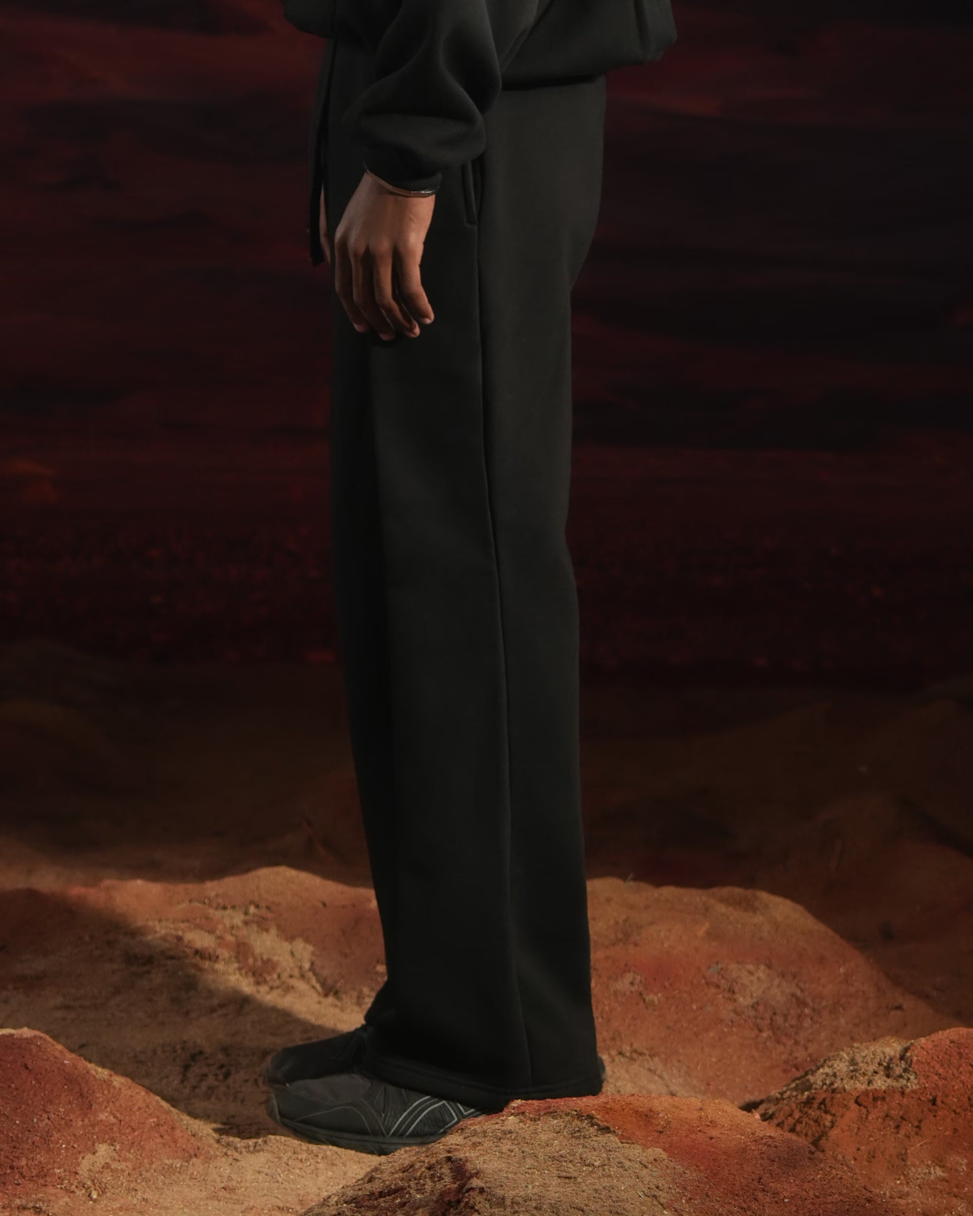 COLUMN TROUSER (BLACK)