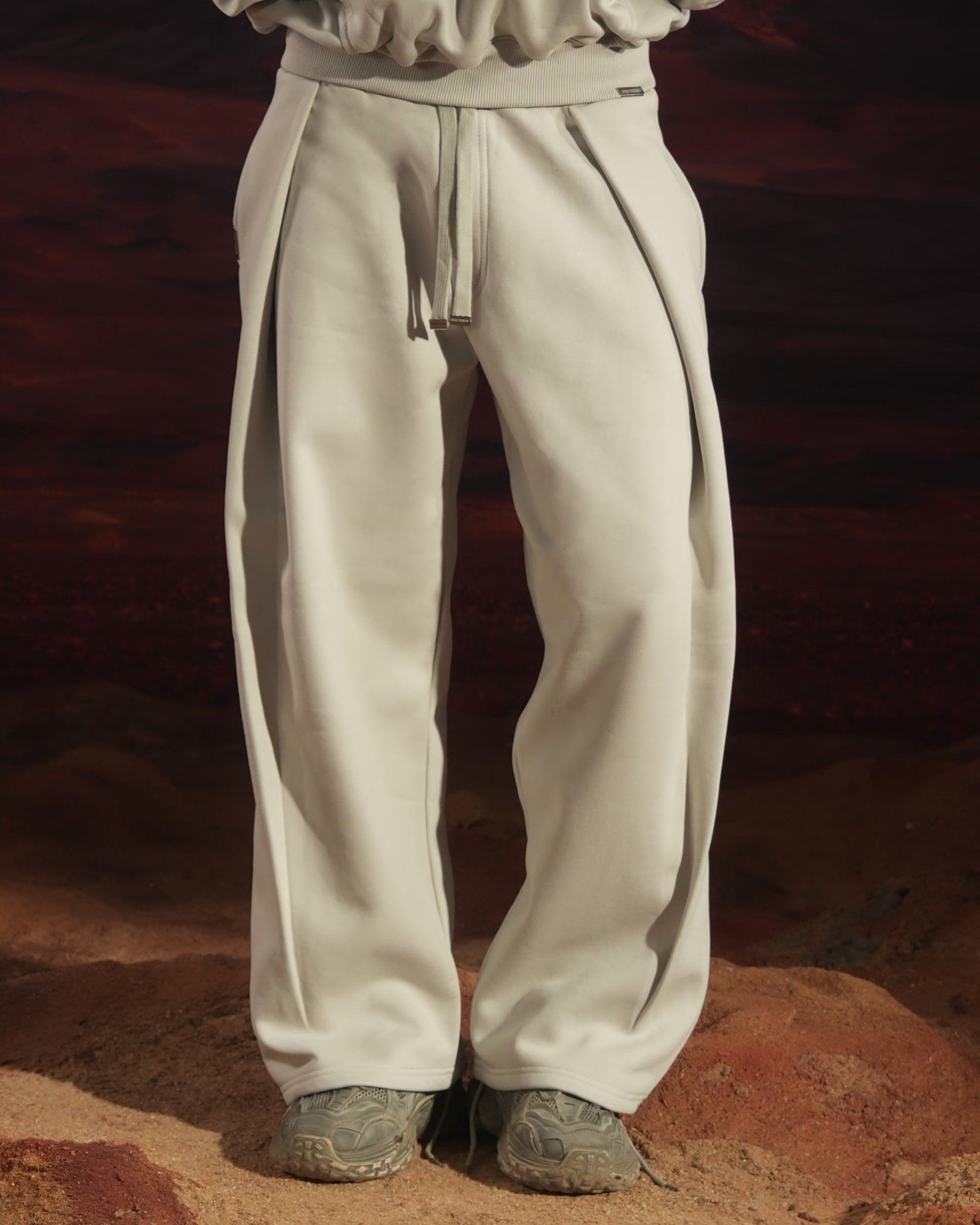 COLUMN TROUSER (WHITE)