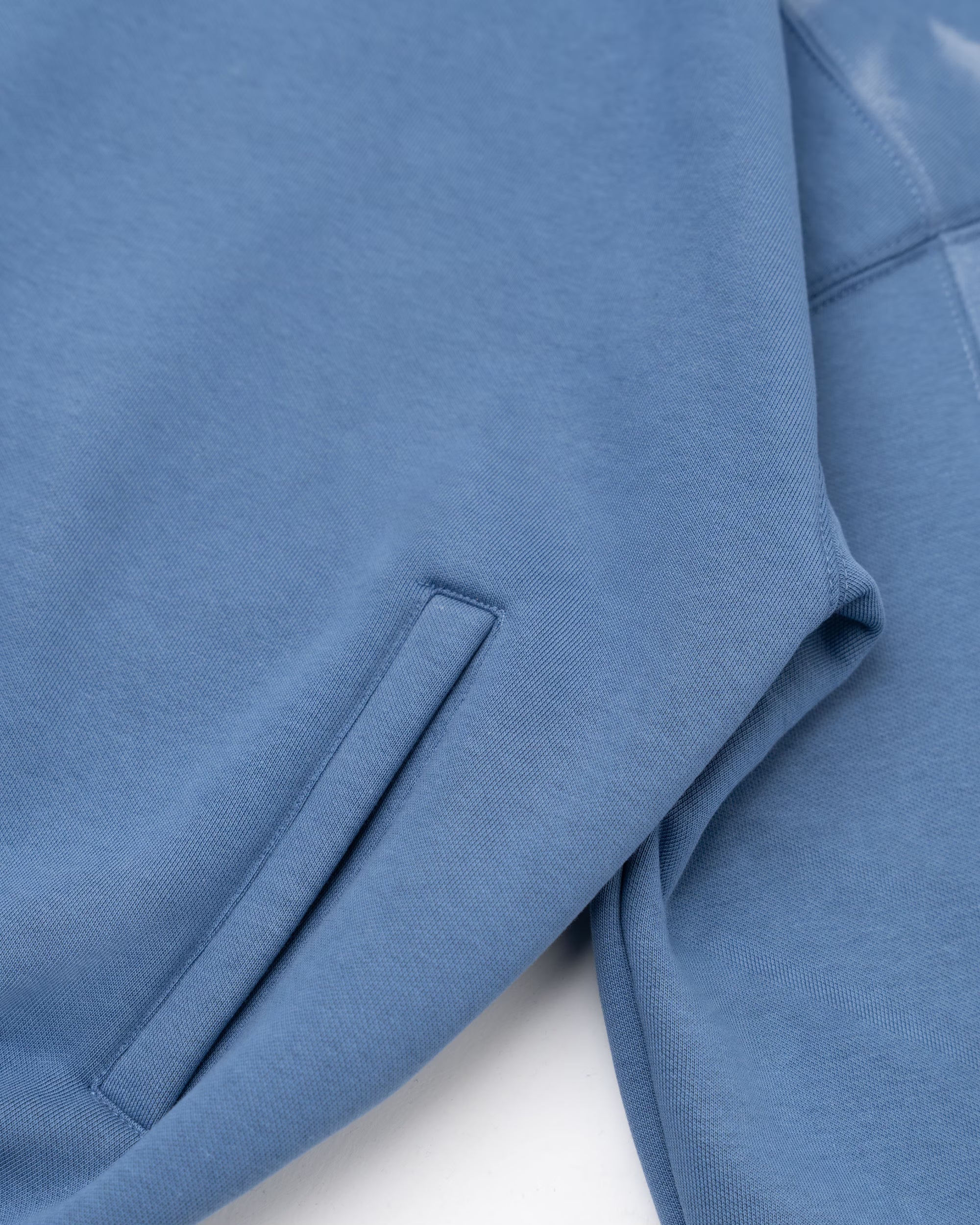 CLOUD FORM SWEATSHIRT