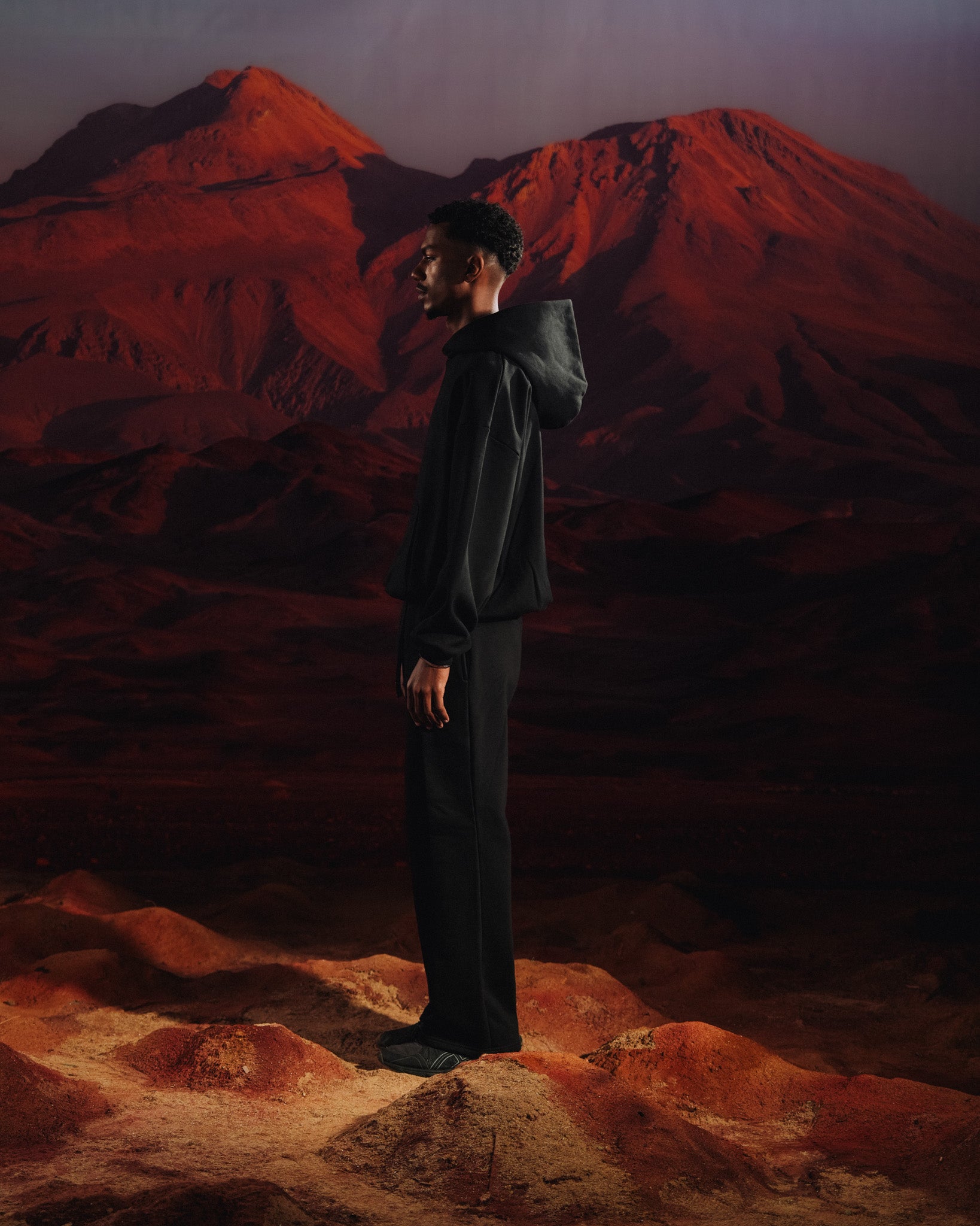 FORM 1 HOODIE (BLACK)