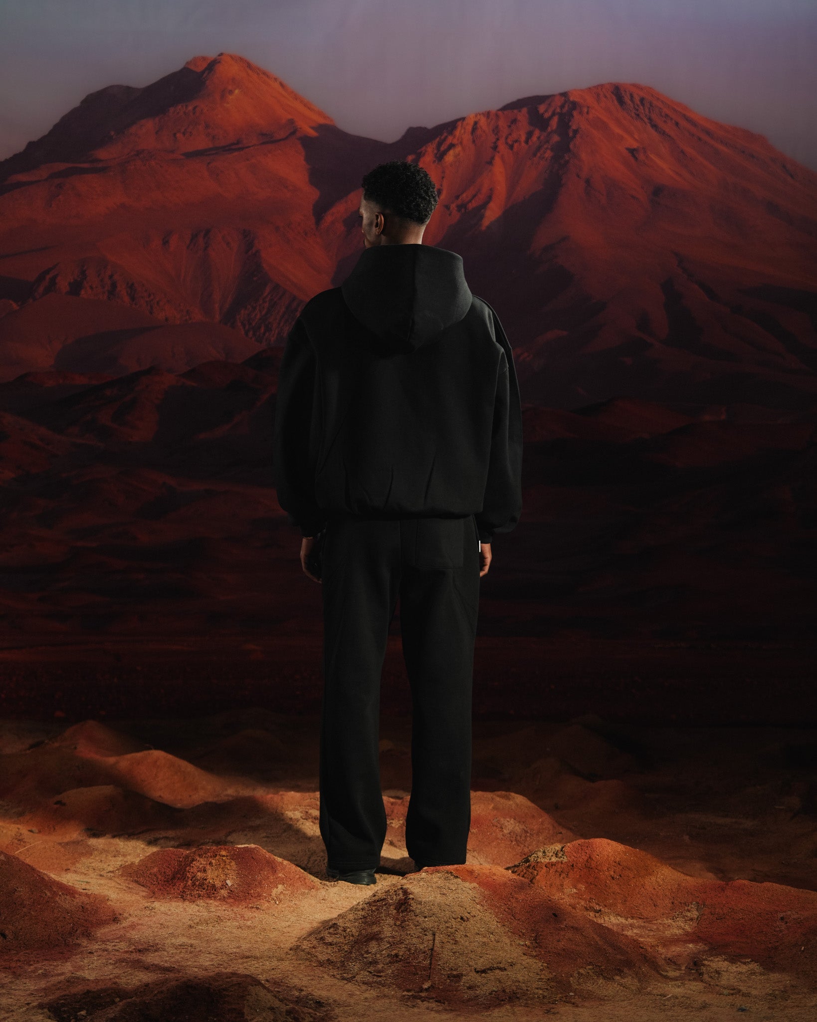 FORM 1 HOODIE (BLACK)