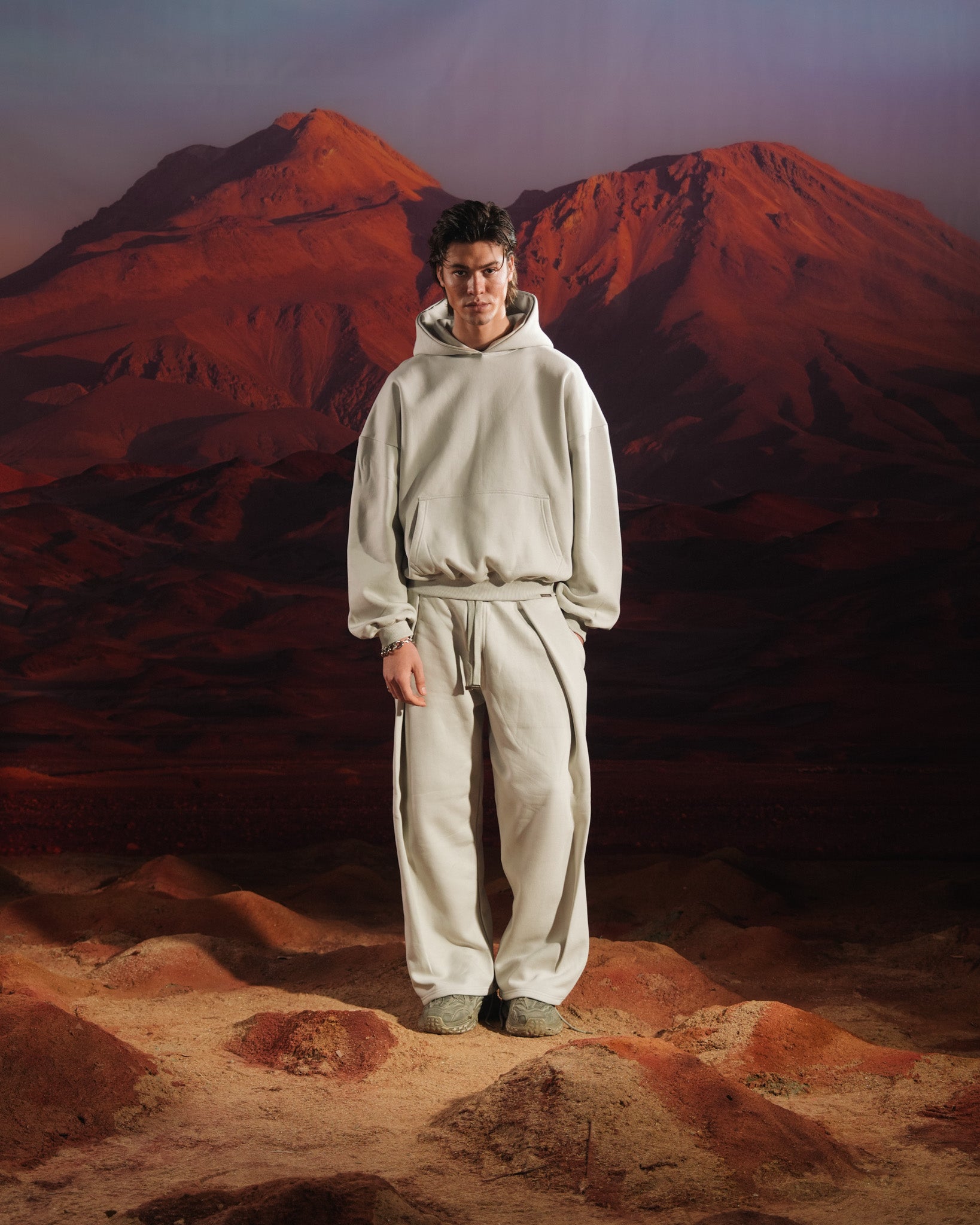 FORM 1 HOODIE (OFF WHITE)