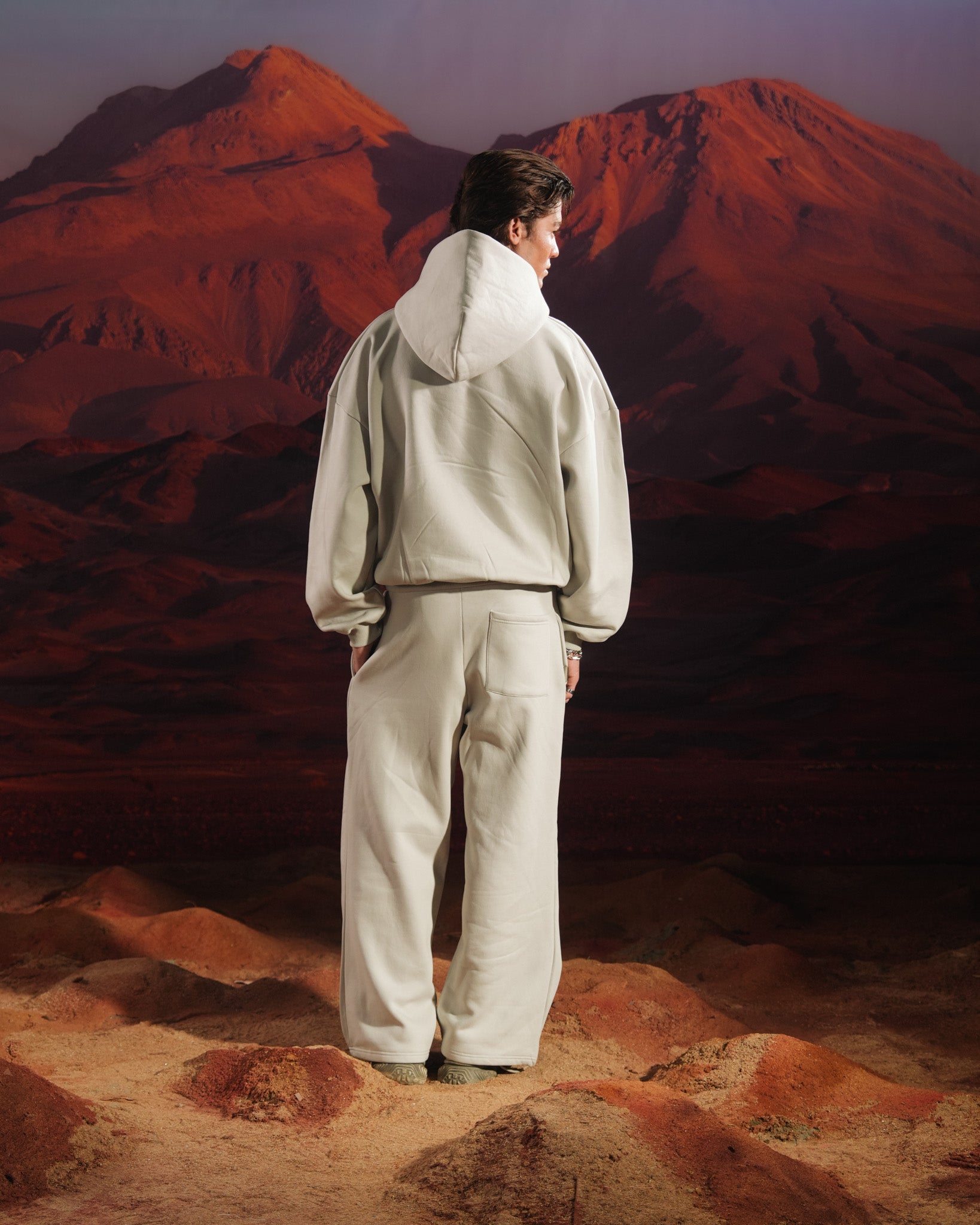 FORM 1 HOODIE (OFF WHITE)