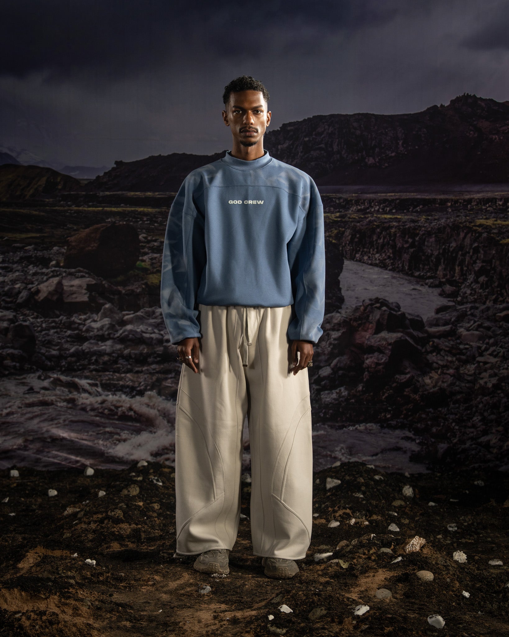 CLOUD FORM SWEATSHIRT